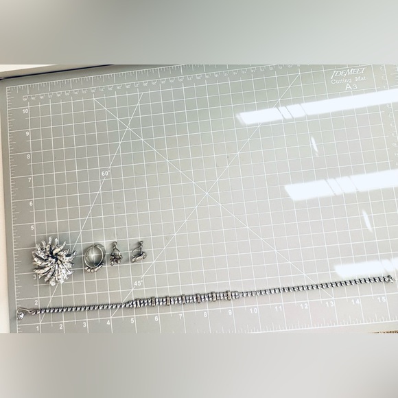 Vintage clear Baguette rhinestone jewelry lot - Picture 16 of 17